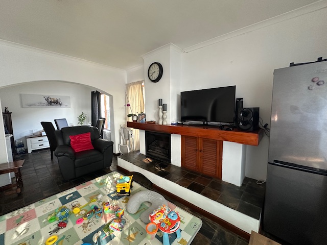 To Let 3 Bedroom Property for Rent in Wynberg Western Cape